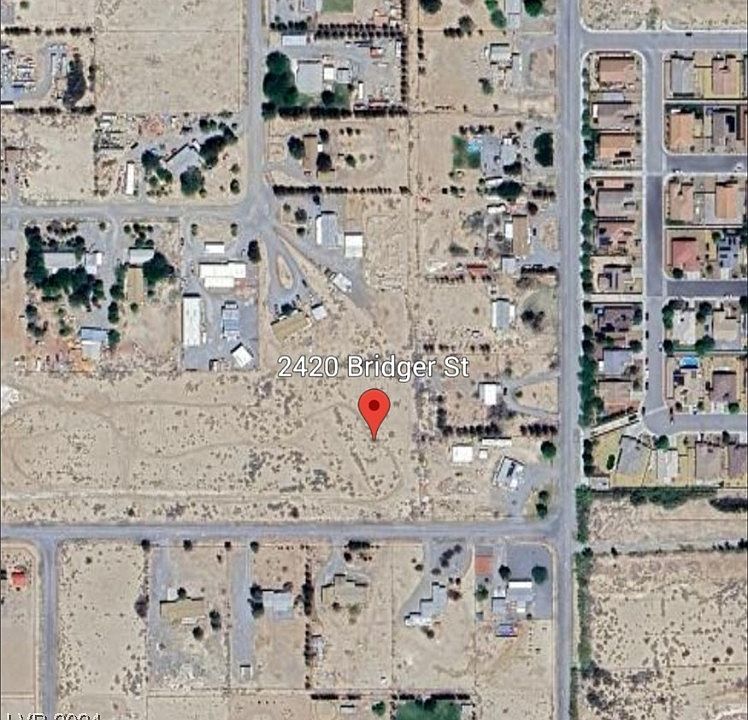 2nd image of 2420 Bridger St
