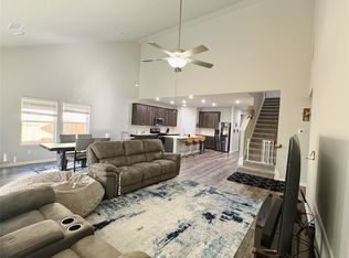 907 Main St, Hutto, TX 78634