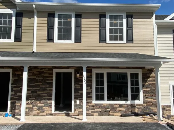 1157 Bluemoon Dr, Harrisonburg, VA 22801