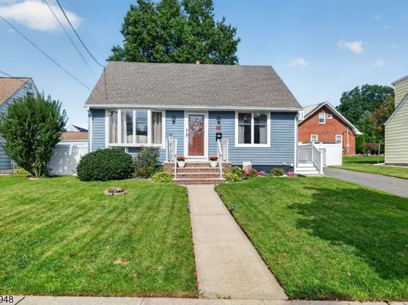 50 Maple Hill Rd, Clifton City, NJ 07013