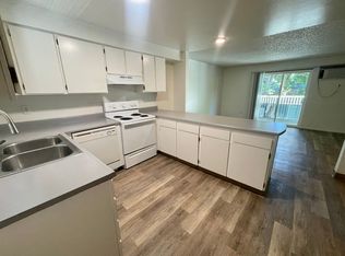 3020 S Clinton Rd APT 33, Spokane, WA 99216