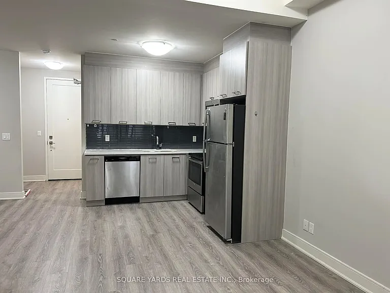 150 Main St W #313 — Photo 13