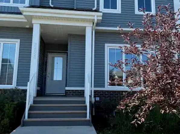 22529 93rd Ave NW, Edmonton, AB