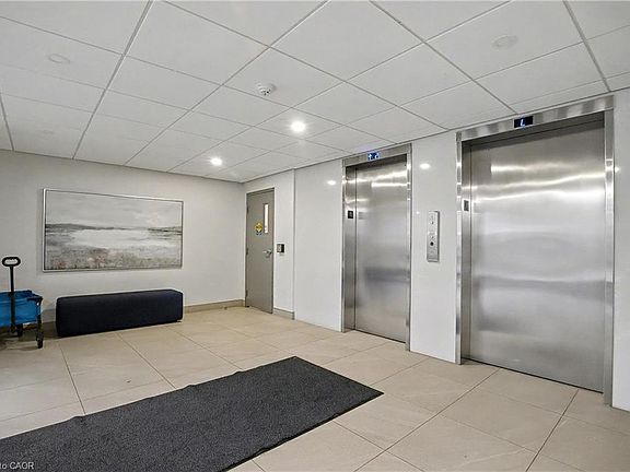 3rd image of 2121 Lakeshore Rd #603