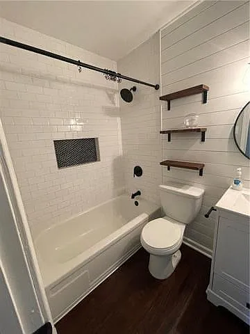 1513 Hudson St — Photo 11