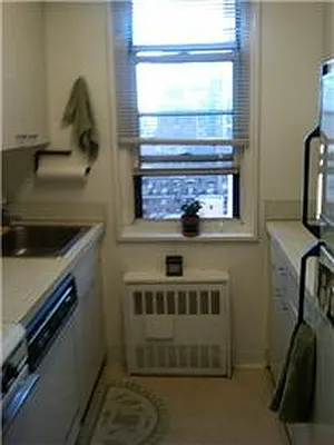 Rented by Akam Sales and Brokerage | media 19