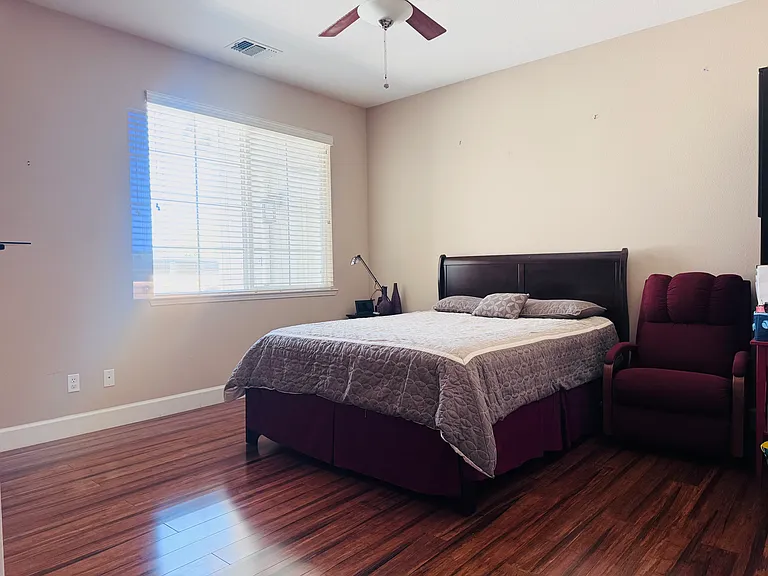 2055 Huntington Ct — Photo 15