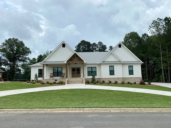 264 Keswick Dr, Chatsworth, GA 30705