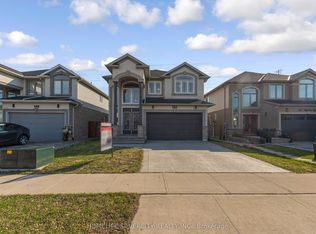 153 Medici Ln, Hamilton, ON