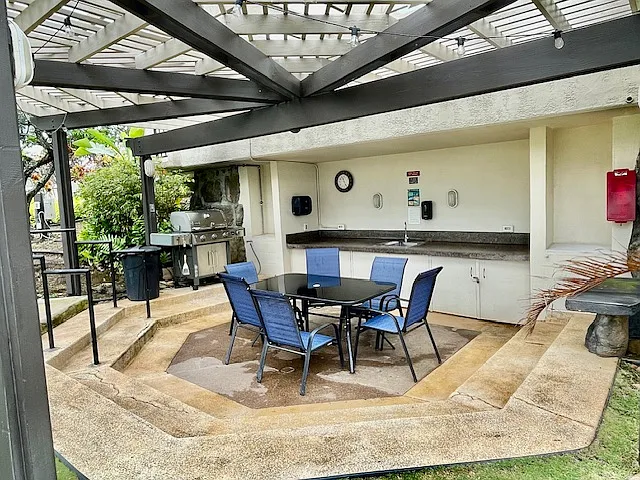 250 Kawaihae St #17D — Photo 22