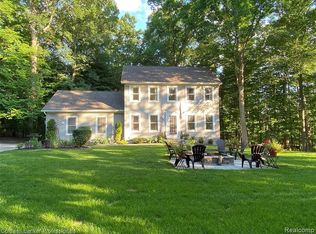 3775 Farmers Creek Rd, Metamora, MI 48455