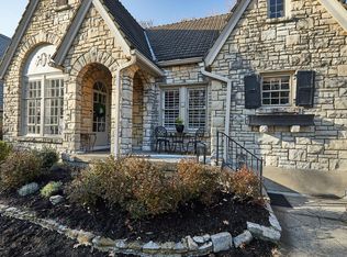 2881 Riedling Dr, Louisville, KY 40206