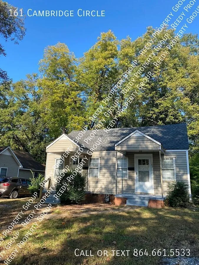 Updated One Bed/One Bath Duplex Available Near Duncan Park Half Off First Full Month — Photo 1