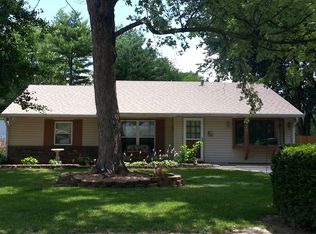 1281 Barefoot Trl, Greenwood, IN 46142