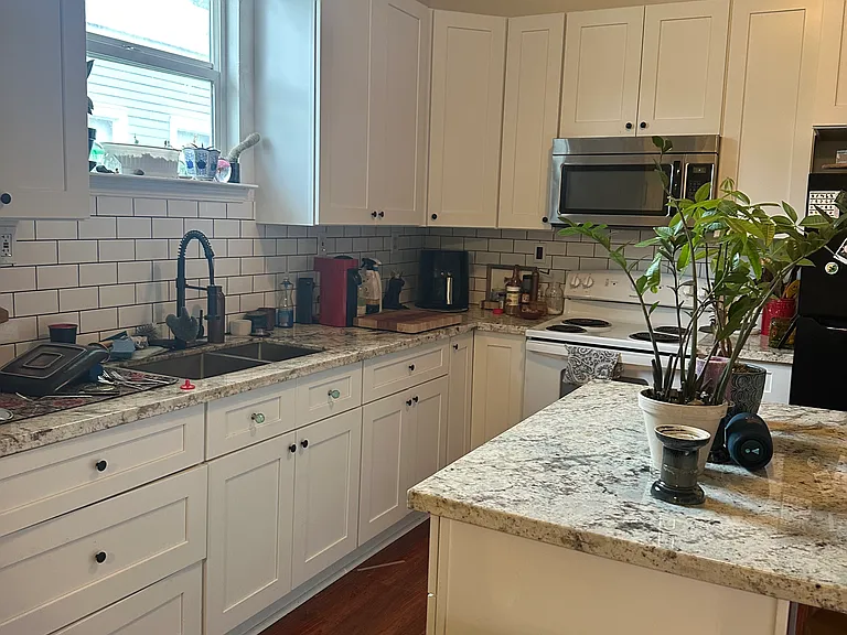 3313-15 General Taylor St #3315 — Photo 5