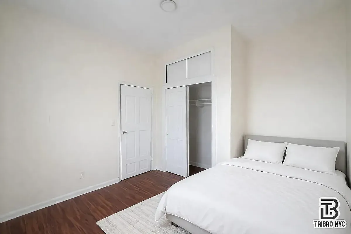 1283 Rogers Avenue — Photo 4