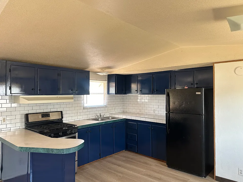 724 Hermosa Dr #B
