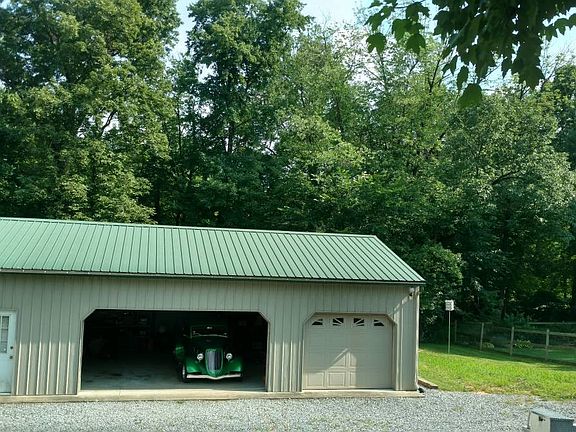 3 car heated garage