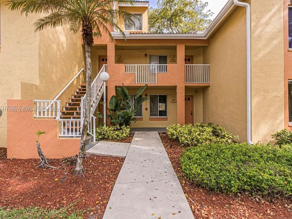 1st image of 1069 Coral Club Dr #1069