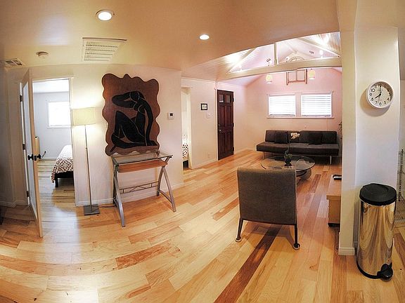 4th image of 108 Breeze Ave APT B