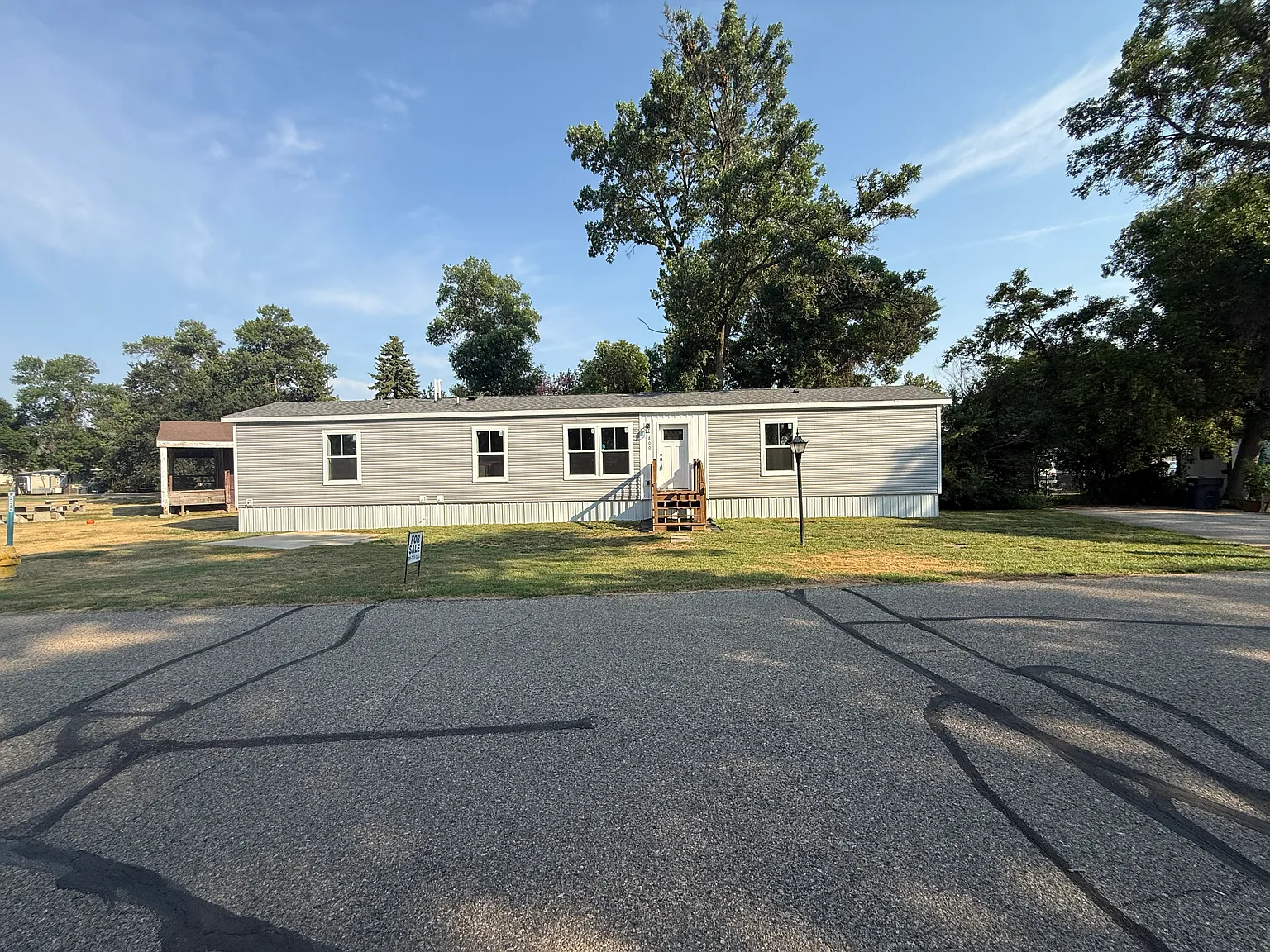 3 bed, 1216 sqft, $1,425 — Photo 2