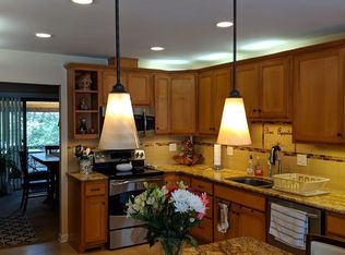 1612 Woodledge Cir, State College, PA 16803