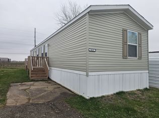 5615 Dalton Dr, Waterloo, IA 50701