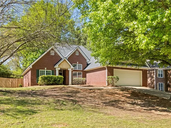 1848 Shadow Bend Ln, Auburn, AL 36830