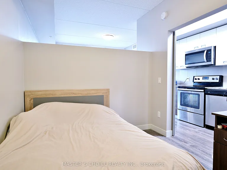 308 Lester St E #605 — Photo 16