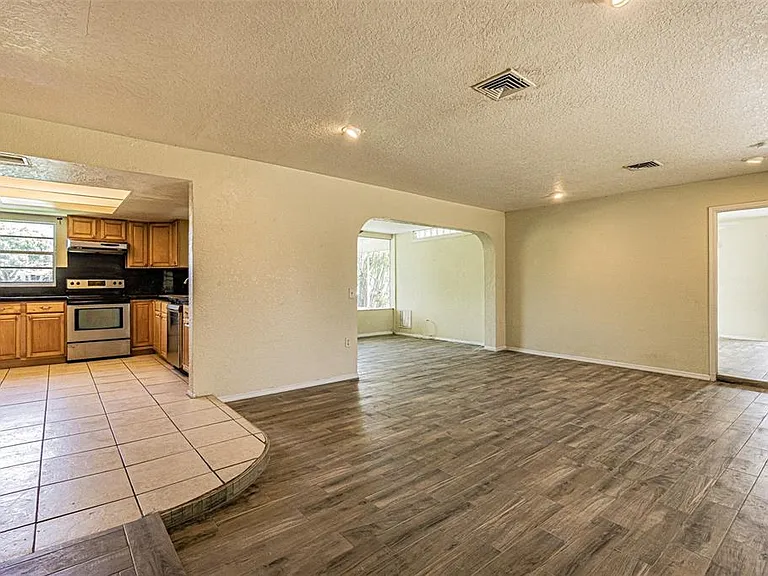 4149 Floramar Ter — Photo 10