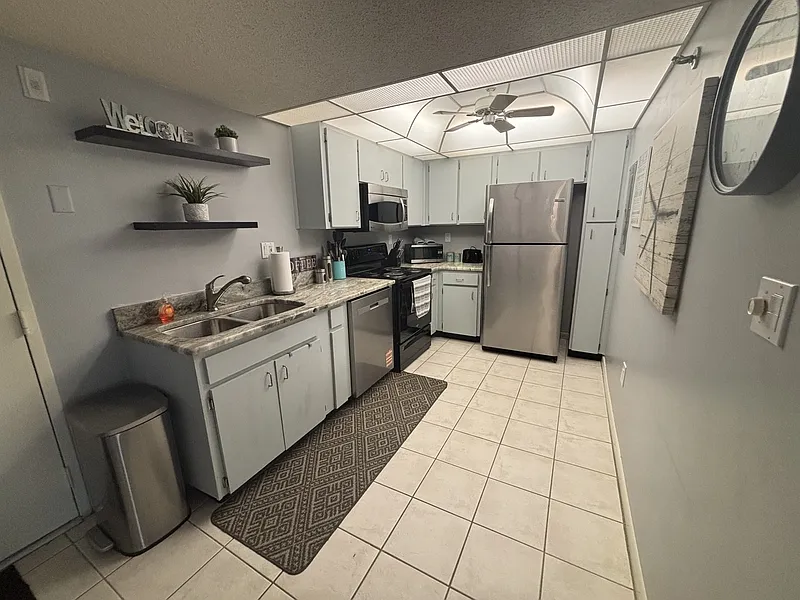 2 bed, 2.0 bath, 783 sqft, $1,300 — Photo 4