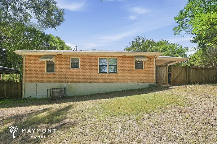 3 bed, 1.0 bath, 1025 sqft, $1,645 — Photo 3