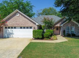 155 Grapevine St, Conway, AR 72034