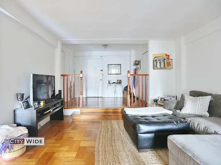 137 E 38th St #2D — Photo 2