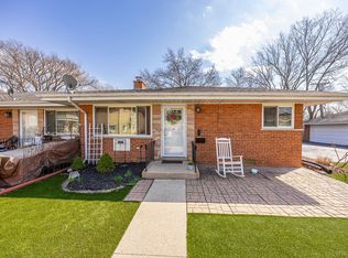 730 Beach Ave APT 4, La Grange Park, IL 60526