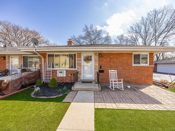 730 Beach Ave APT 4, La Grange Park, IL 60526