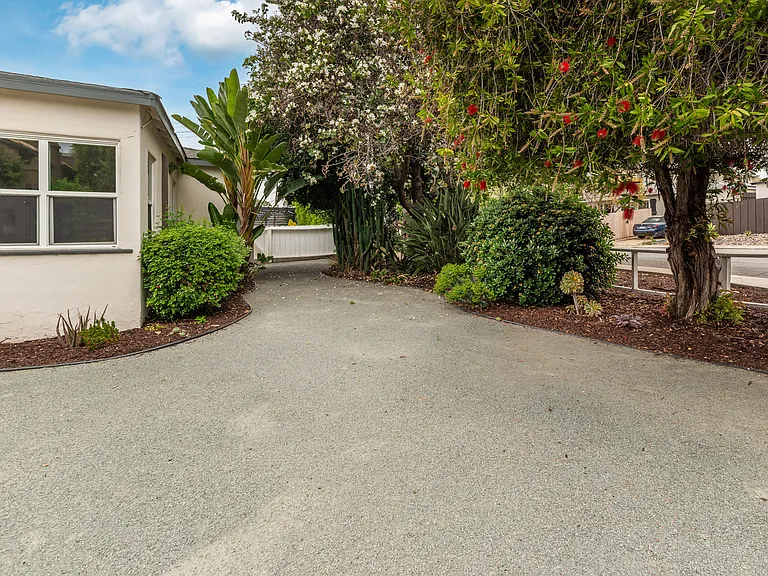 6044 Estelle St — Photo 20