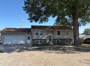 1005 Suncrest Dr, Fulton, IL 61252