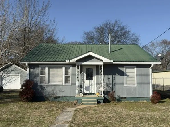 914 E Main St, Watertown, TN 37184
