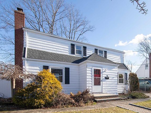 3rd image of 91 Underhill Ave