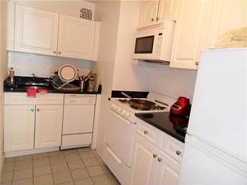 3rd image of 4 W 104th St APT Lb