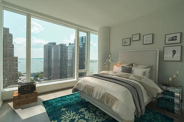 Rented by LEVEN Real Estate | media 36