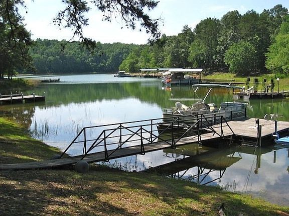 Dock in place