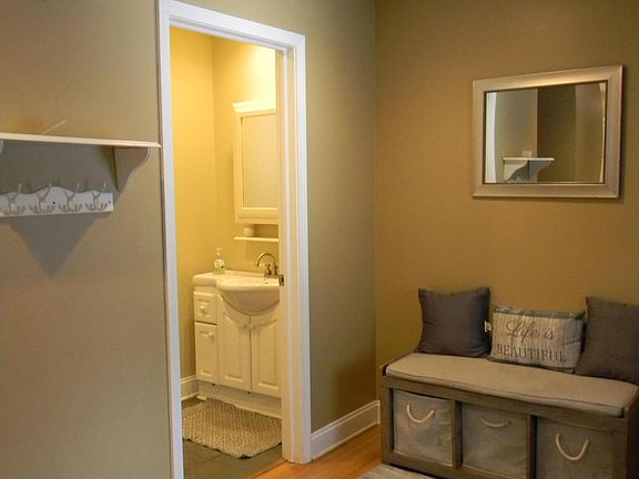 4th image of 1414 N Lakeshore Dr