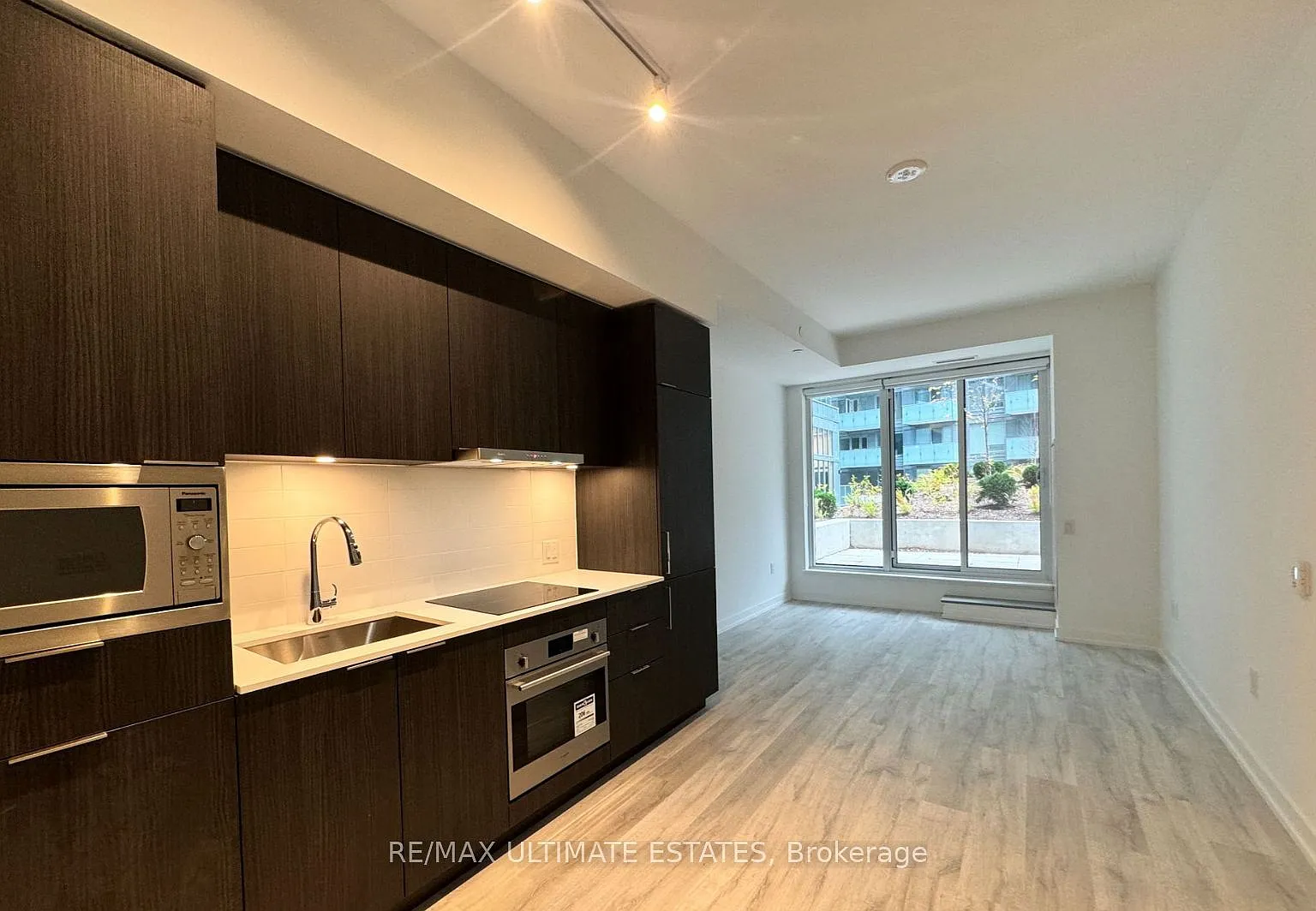 2 bed, $2,850 — Photo 2