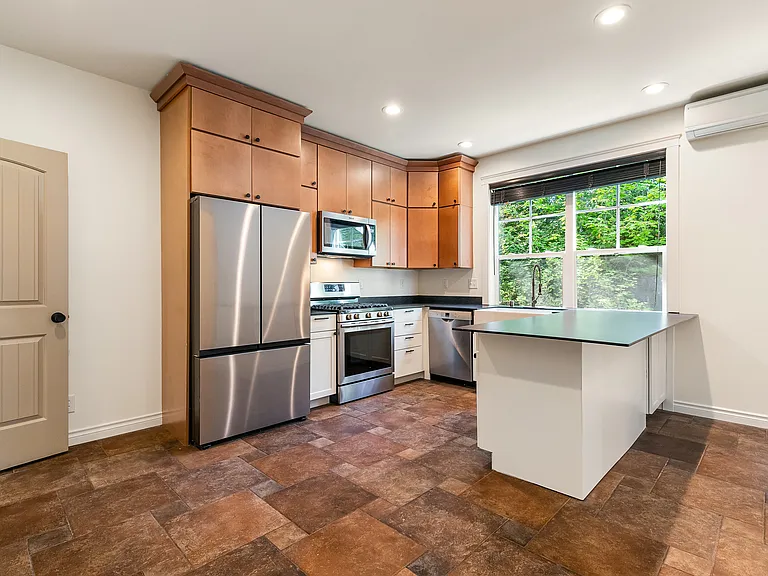 1007 Brookings Pl — Photo 33