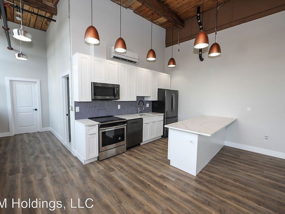 1st image of 1825 E Atlantic St #101