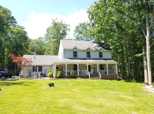 39 Fern Dr, Hawley, PA 18428