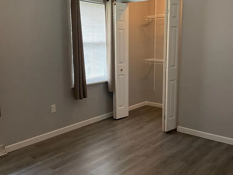 405B W Poos Dr — Photo 15