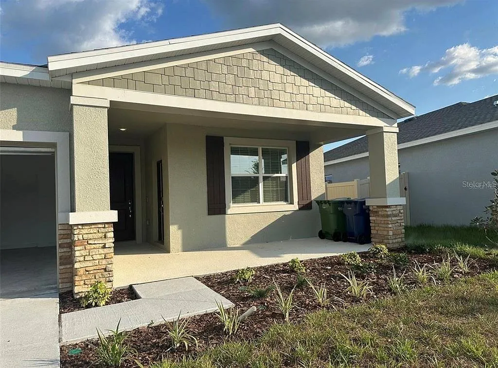 4 bed, 3.0 bath, 2093 sqft, $3,800 — Photo 1